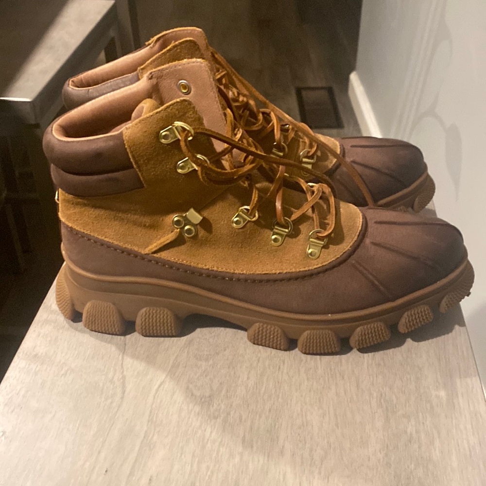 Wmns size 10